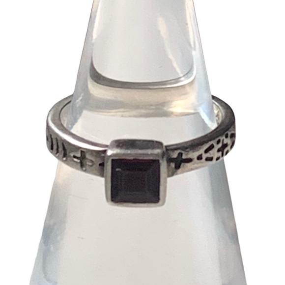 Vintage SILPADA Garnet Sterling Silver Tribal Band Ring Cross Symbols Jewelry - Picture 2 of 12